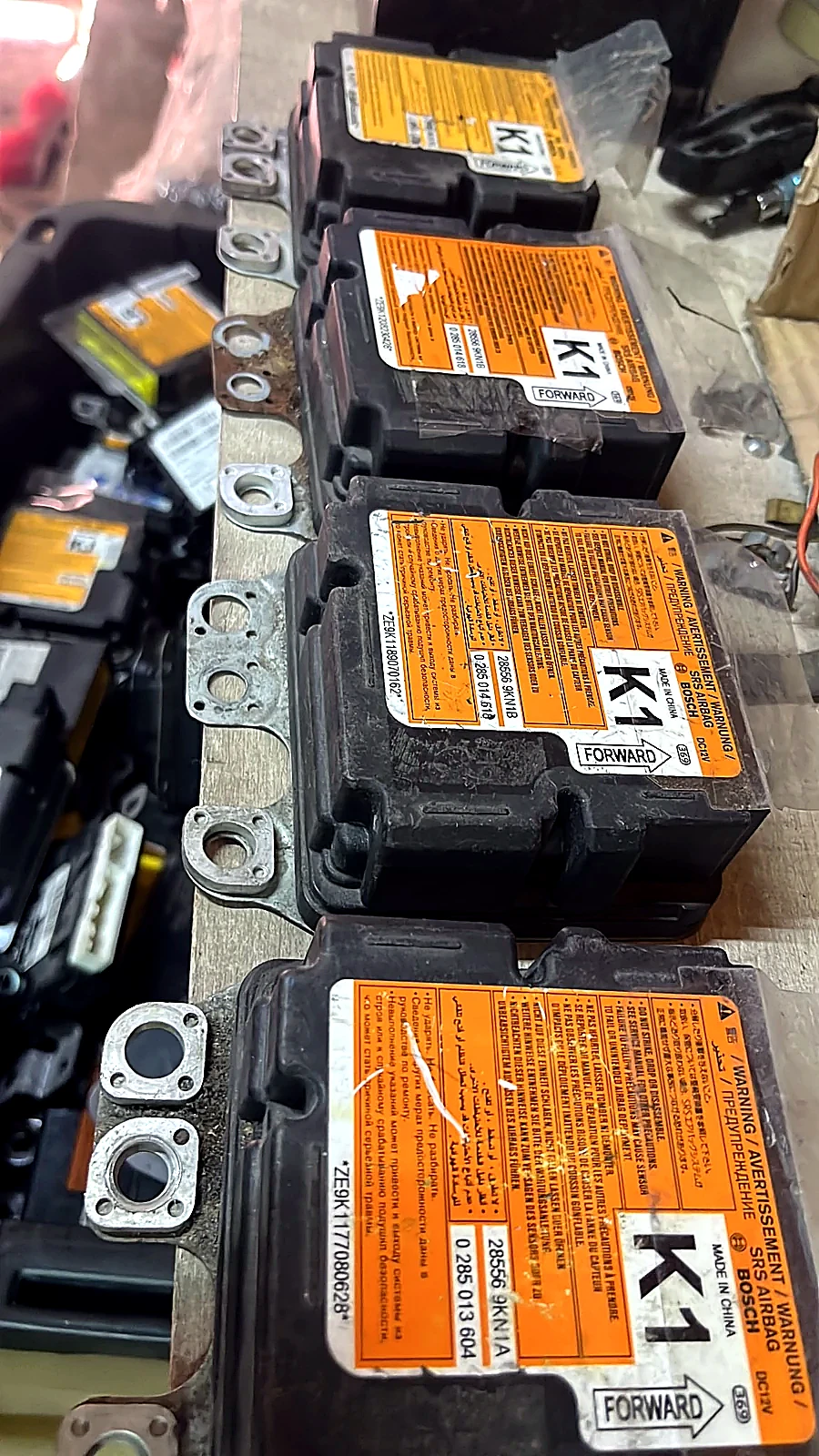 Módulos electrónicos automotrices identificados por referencia